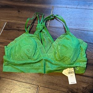 Aerie green lace crop top built in bra